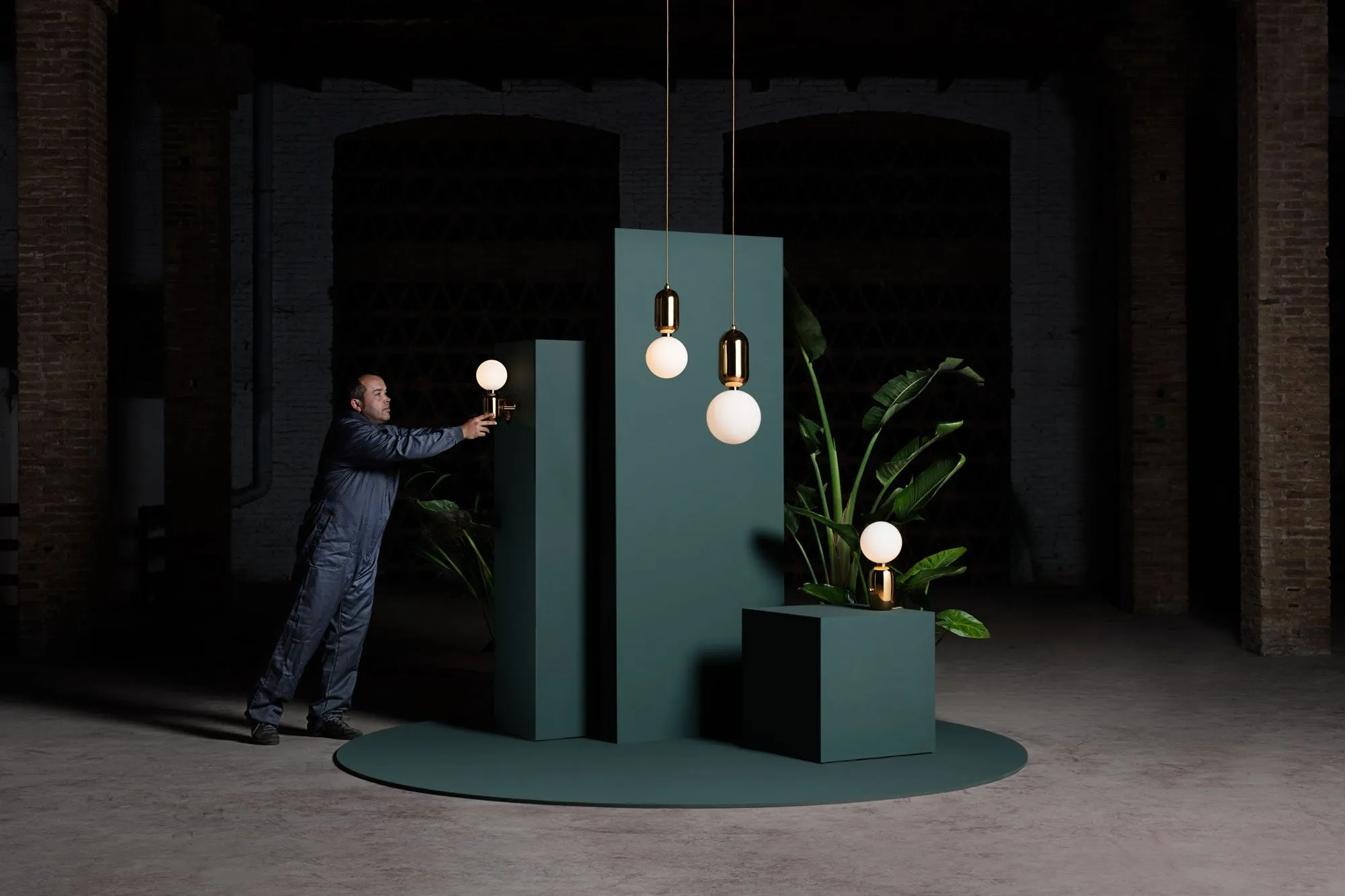 ABALLS Wall Lamp