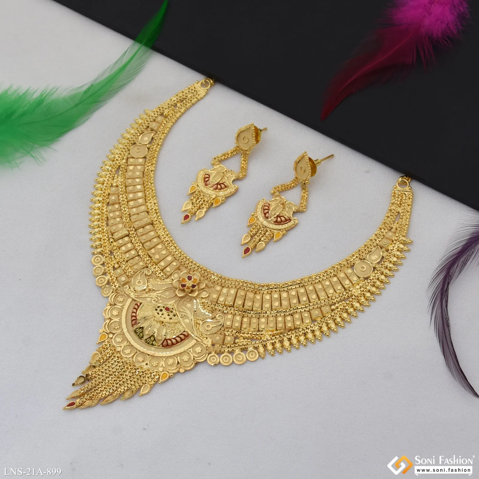Eye-Catching Design Gold Plated Necklace Set for Women - Style A899