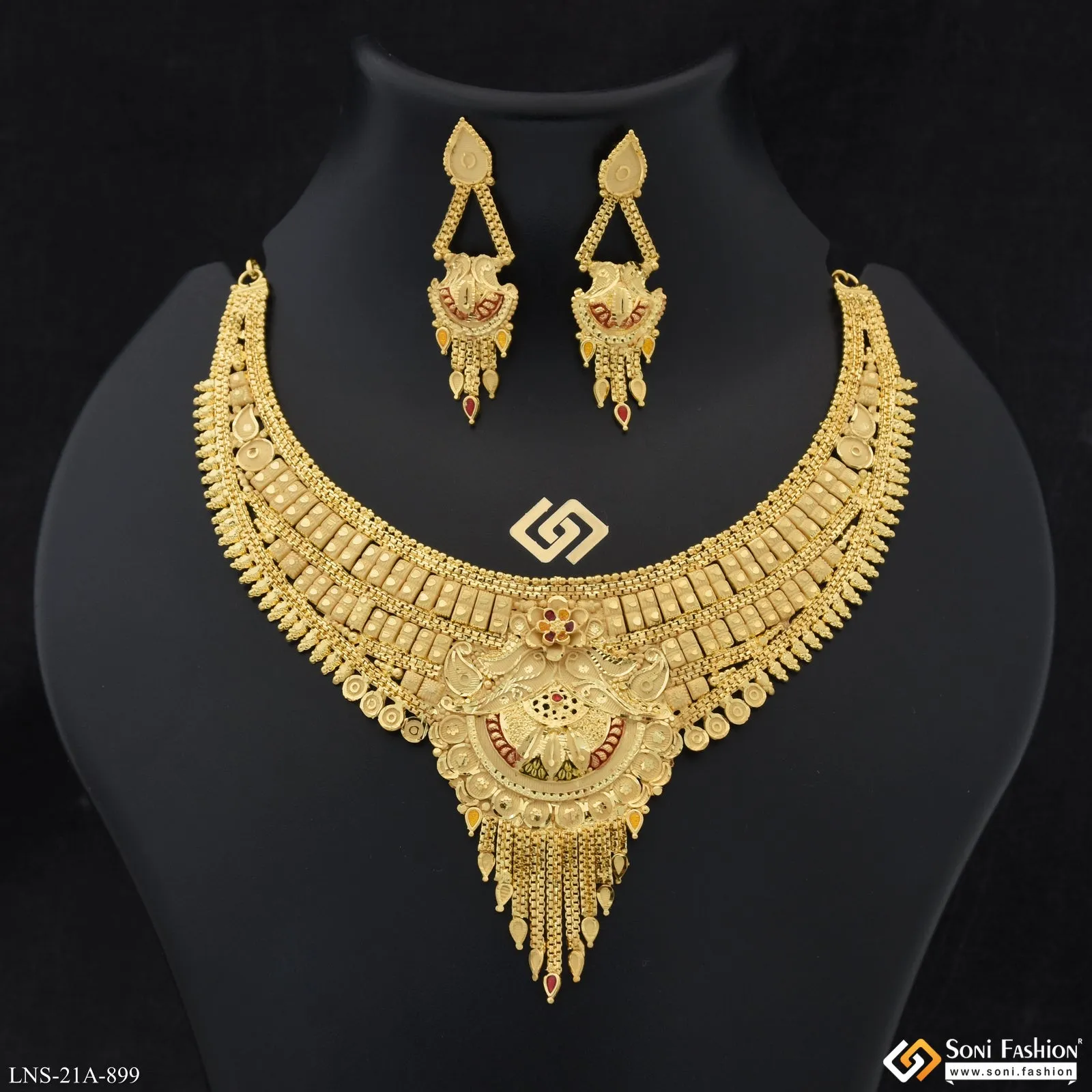 Eye-Catching Design Gold Plated Necklace Set for Women - Style A899