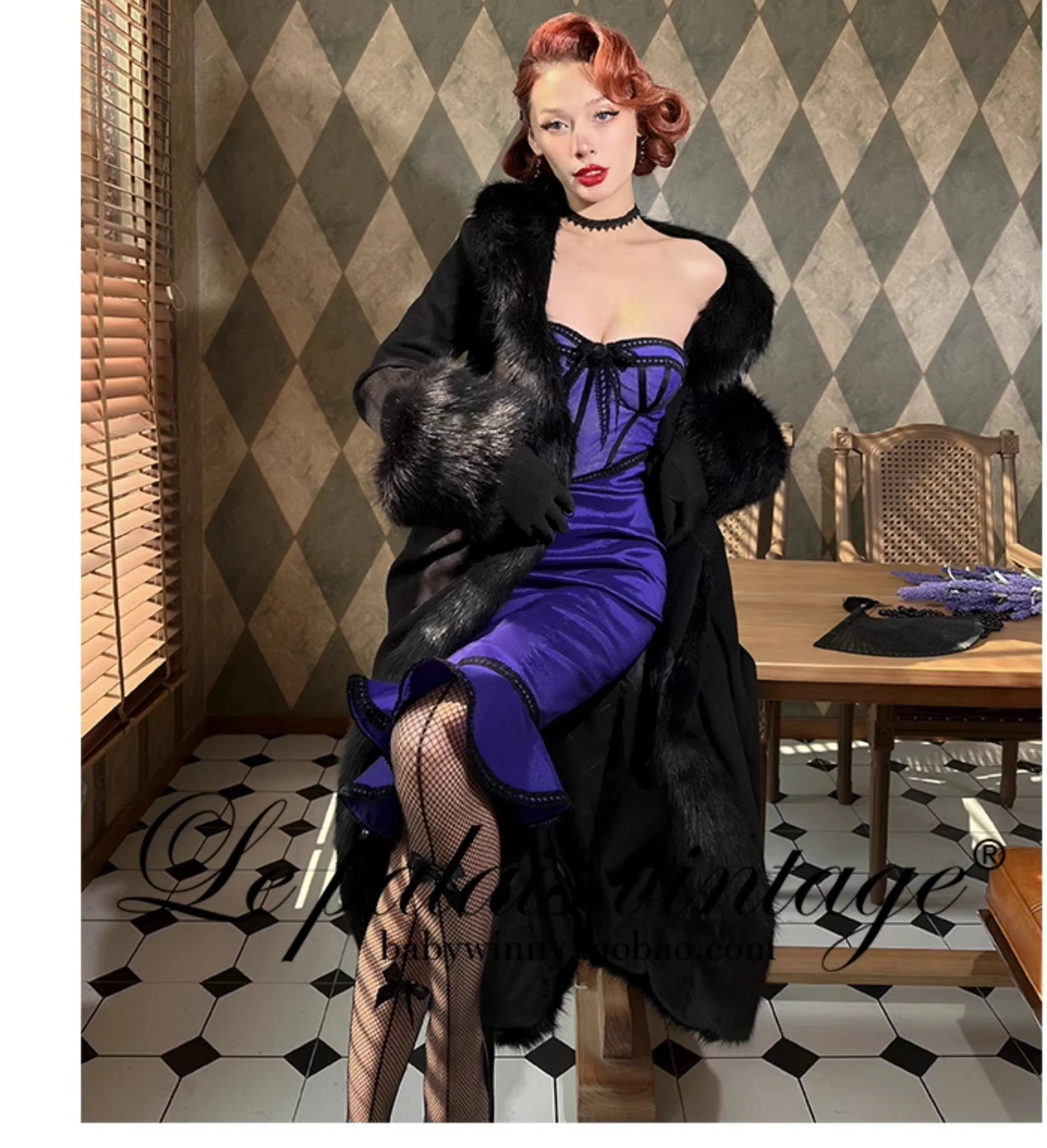 Le Palais Vintage Elegant Black Long Sleeves V-Neck Fox Fur Collar Wrap Jacket-Debra