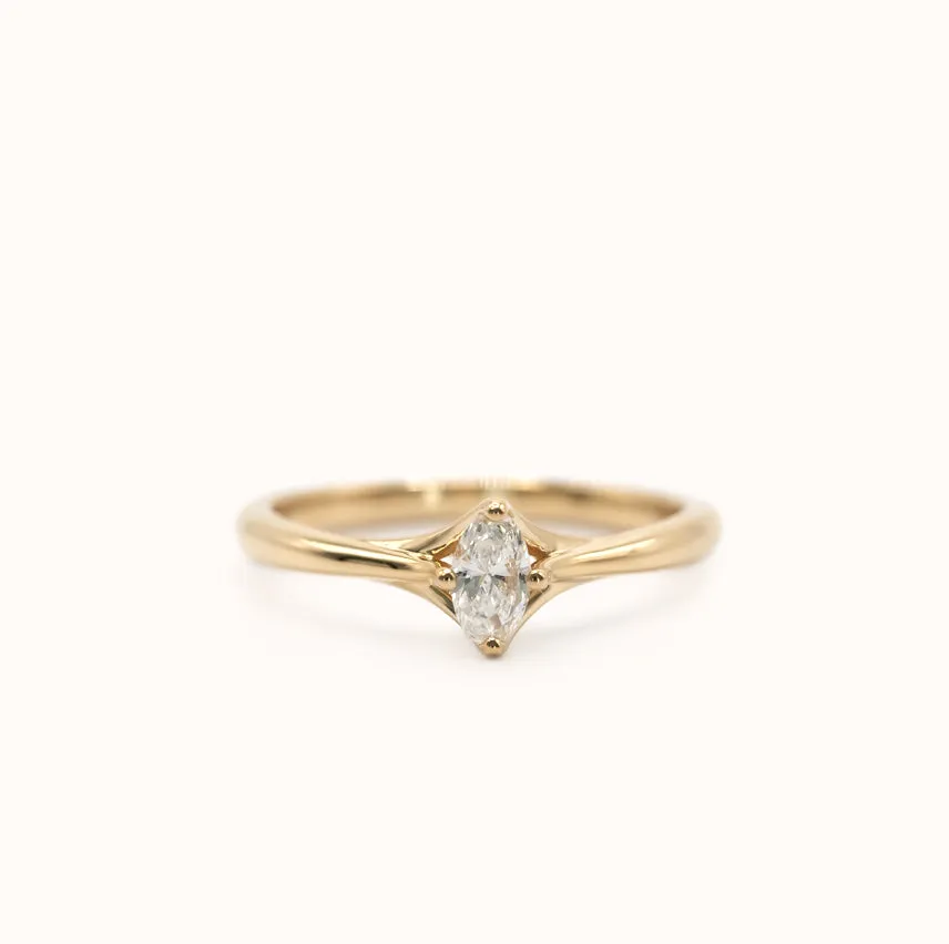 Oval X Diamond Stacker