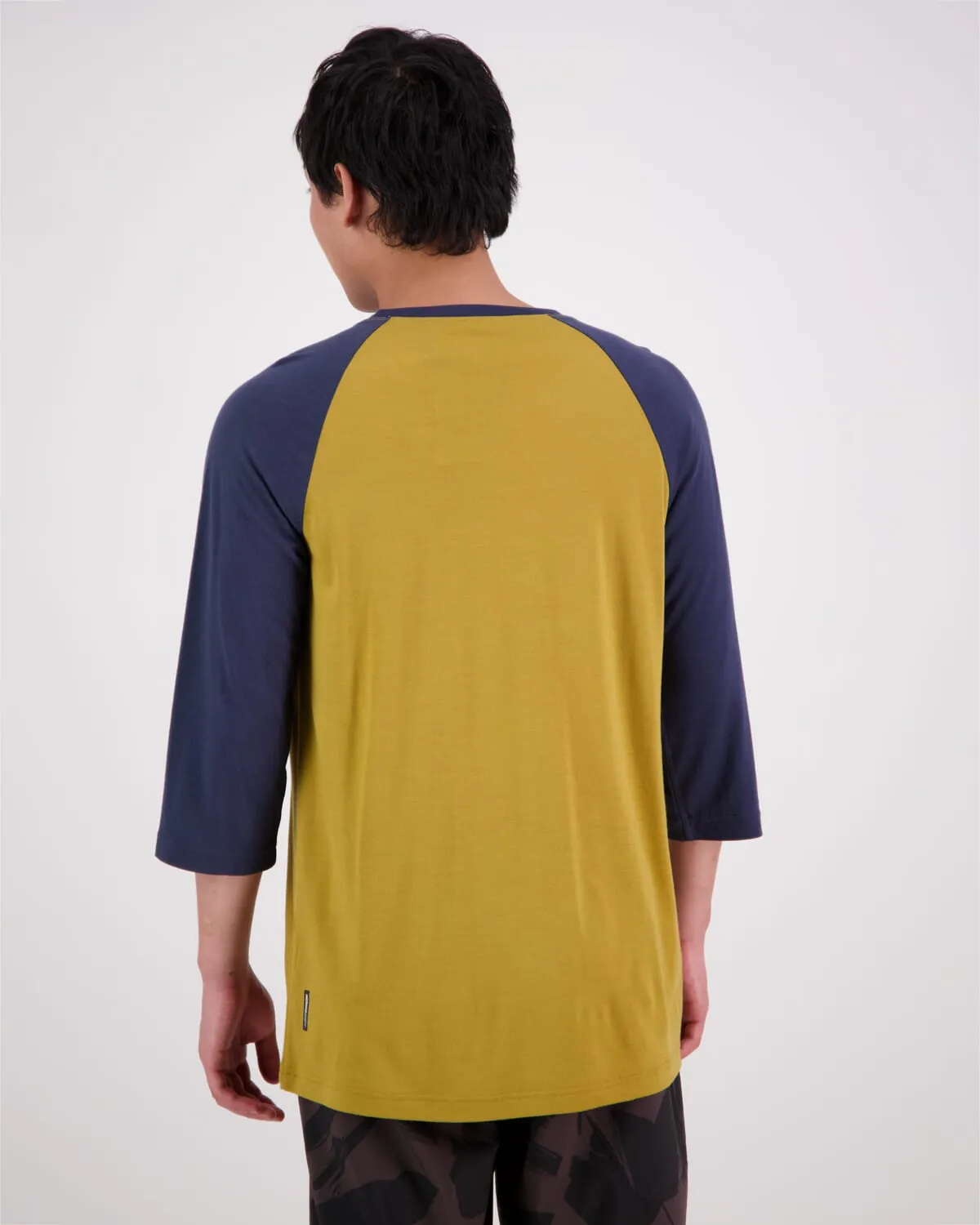 Tarn Merino Shift Raglan 3/4 - Cumin / Midnight