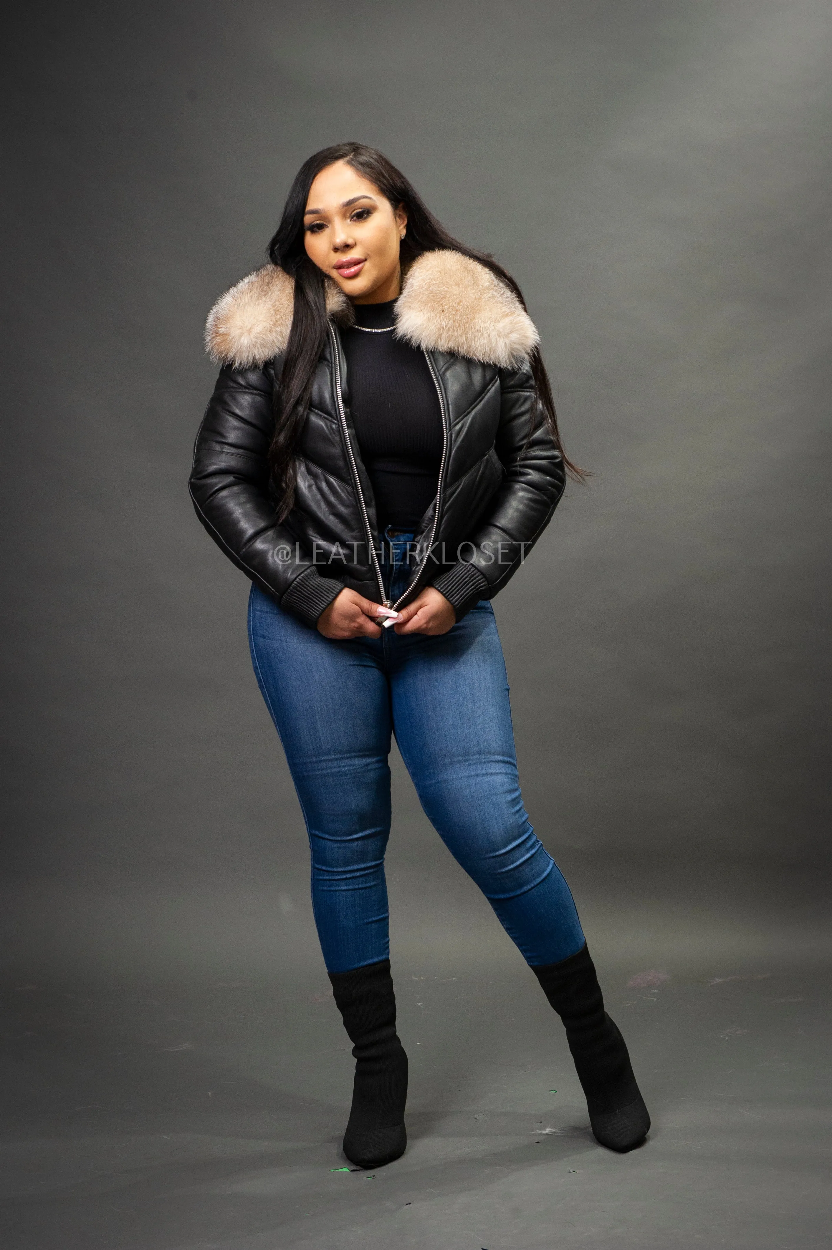 Women's V-Bomber Black Premium Fox Fur Collar [Crystal Fox]