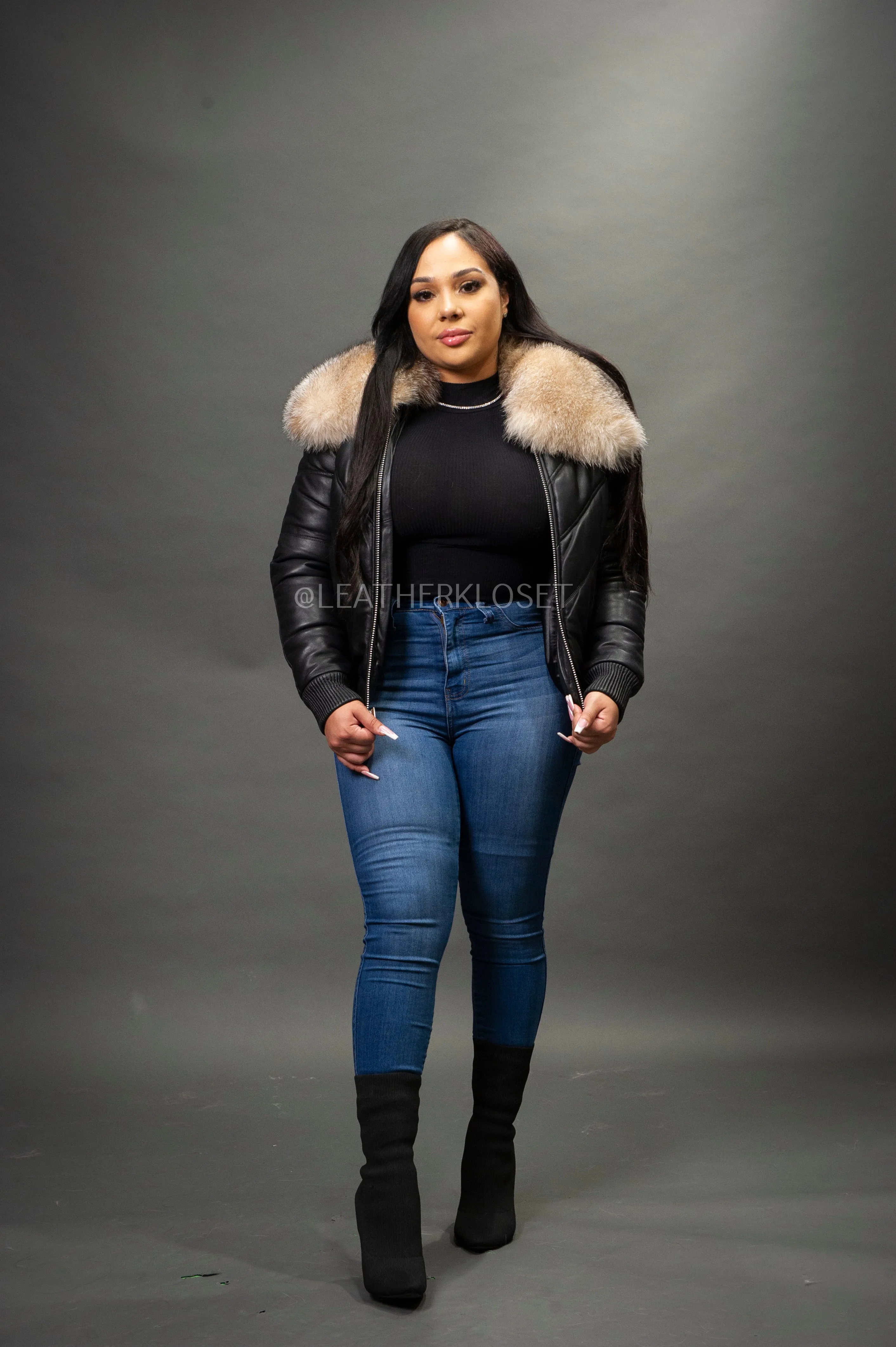 Women's V-Bomber Black Premium Fox Fur Collar [Crystal Fox]